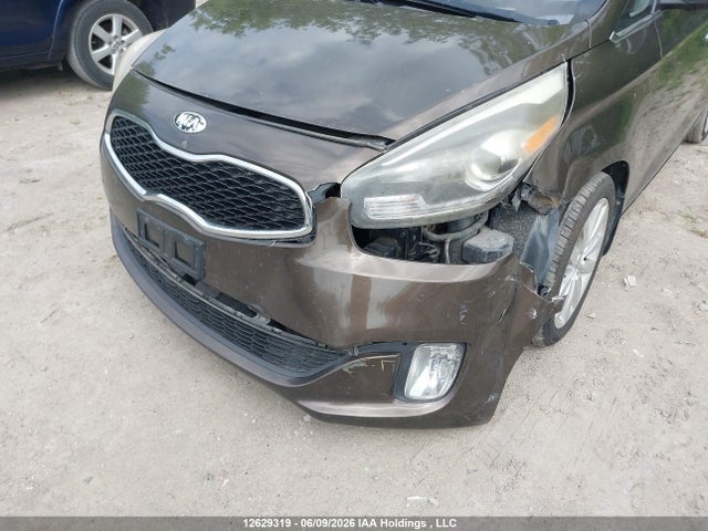 KIA Rondo 2014 KNAHU8A36E7045650 Image 6
