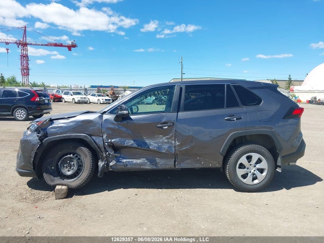 12629357 :رقم المزاد ، 2T3B1RFV5NC272643 vin ، 2022 Toyota Rav4 Le مزاد بيع