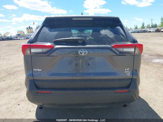 12629357 :رقم المزاد ، 2T3B1RFV5NC272643 vin ، 2022 Toyota Rav4 Le مزاد بيع