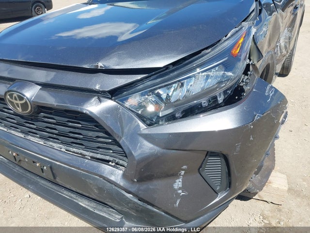 12629357 :رقم المزاد ، 2T3B1RFV5NC272643 vin ، 2022 Toyota Rav4 Le مزاد بيع