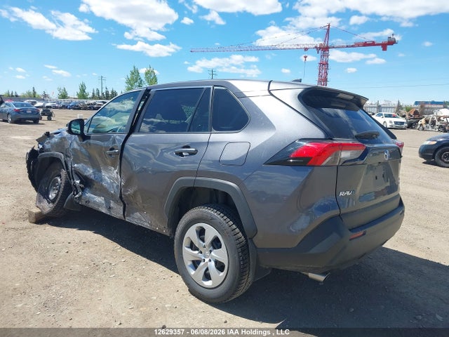 12629357 :رقم المزاد ، 2T3B1RFV5NC272643 vin ، 2022 Toyota Rav4 Le مزاد بيع