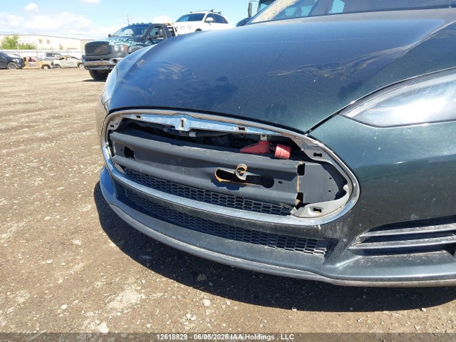 Продажа на аукционе авто 2013 Tesla Model S, vin: 5YJSA1DN5DFP08799, номер лота: 12618829