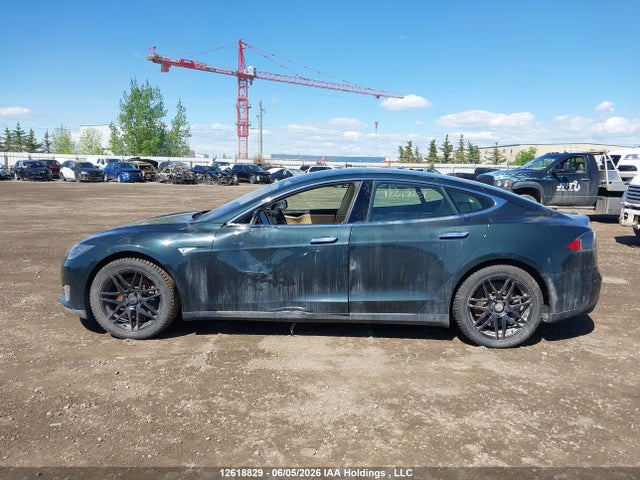 Продажа на аукционе авто 2013 Tesla Model S, vin: 5YJSA1DN5DFP08799, номер лота: 12618829