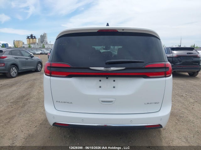Chrysler Pacifica Limited 2026 2C4RC1GG3TR252293 Image 17