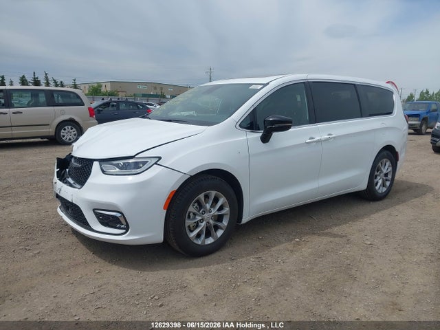 Chrysler Pacifica Limited 2026 2C4RC1GG3TR252293 Image 2