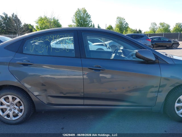 12629409 :رقم المزاد ، KMHCT4AE6DU399528 vin ، 2013 Hyundai Accent Gls/gs مزاد بيع