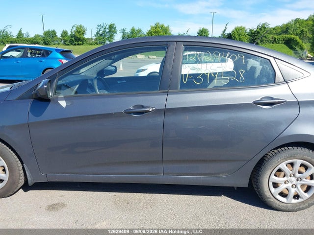 12629409 :رقم المزاد ، KMHCT4AE6DU399528 vin ، 2013 Hyundai Accent Gls/gs مزاد بيع