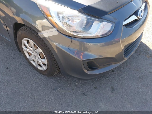 12629409 :رقم المزاد ، KMHCT4AE6DU399528 vin ، 2013 Hyundai Accent Gls/gs مزاد بيع