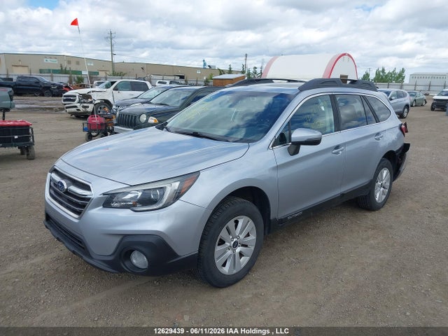 Subaru Outback 2.5i Premium 2018 4S4BSDGC7J3397695 Image 2