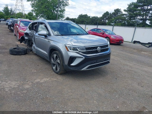 Volkswagen Taos Highline 2024 3VV4X7B26RM028708 Image 1