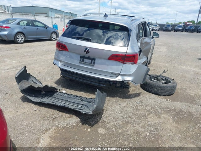 Volkswagen Taos Highline 2024 3VV4X7B26RM028708 Image 4
