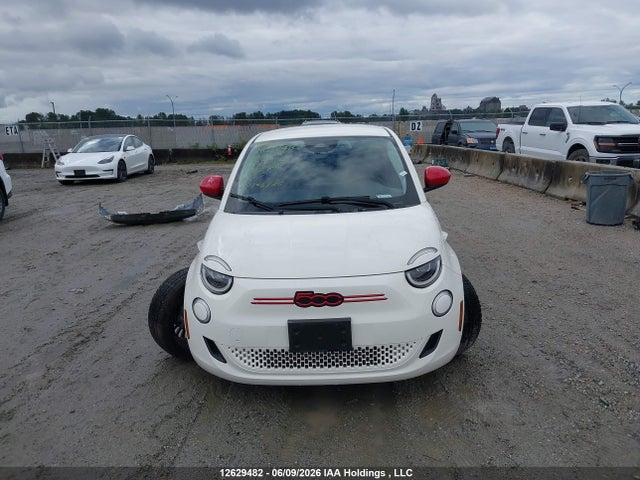 Fiat 500e Red 2024 ZFAFFAA47RX216150 Image 13