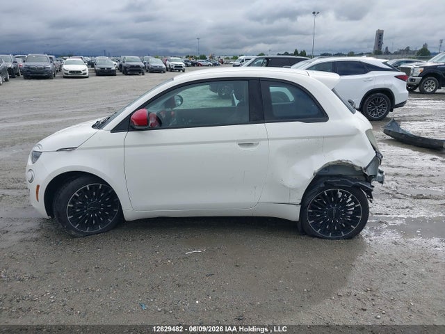 Fiat 500e Red 2024 ZFAFFAA47RX216150 Image 15