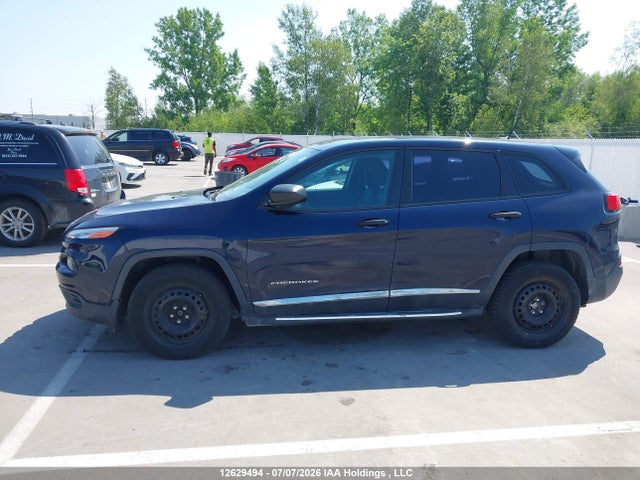 1C4PJLABXFW561051 Jeep Cherokee Sport