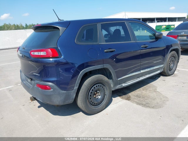 1C4PJLABXFW561051 Jeep Cherokee Sport