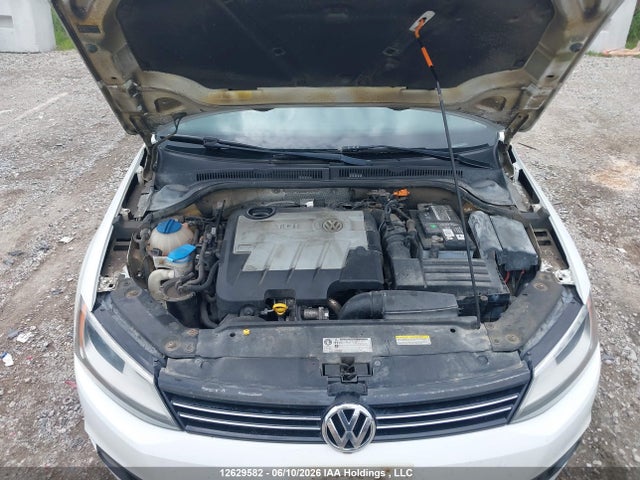12629582 :رقم المزاد ، 3VWLL7AJ1EM435339 vin ، 2014 Volkswagen Jetta مزاد بيع