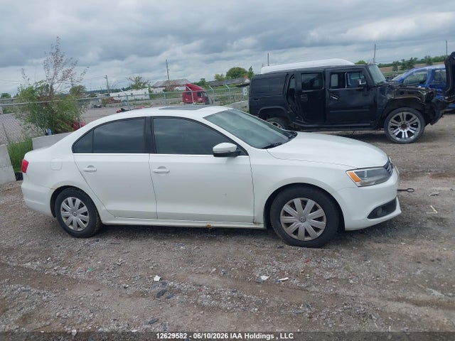 12629582 :رقم المزاد ، 3VWLL7AJ1EM435339 vin ، 2014 Volkswagen Jetta مزاد بيع