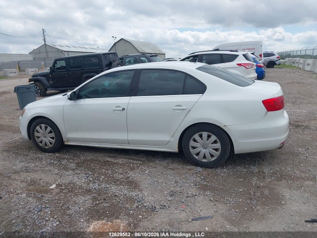 12629582 :رقم المزاد ، 3VWLL7AJ1EM435339 vin ، 2014 Volkswagen Jetta مزاد بيع