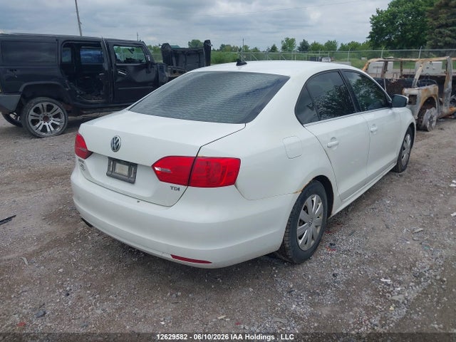 12629582 :رقم المزاد ، 3VWLL7AJ1EM435339 vin ، 2014 Volkswagen Jetta مزاد بيع