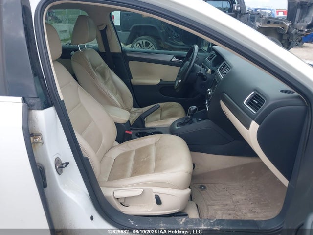 12629582 :رقم المزاد ، 3VWLL7AJ1EM435339 vin ، 2014 Volkswagen Jetta مزاد بيع