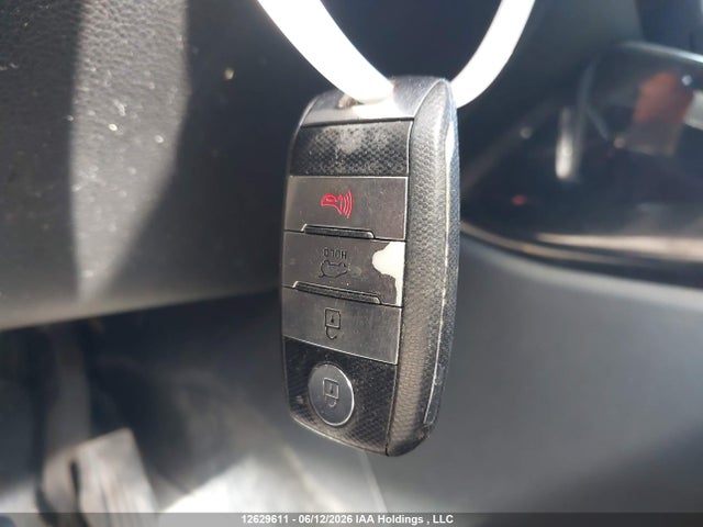 12629611 :رقم المزاد ، KNAHU8A3XE7017219 vin ، 2014 Kia Rondo مزاد بيع
