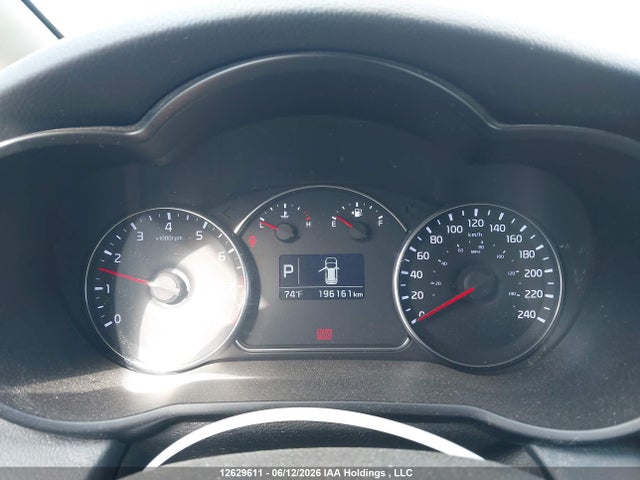 12629611 :رقم المزاد ، KNAHU8A3XE7017219 vin ، 2014 Kia Rondo مزاد بيع