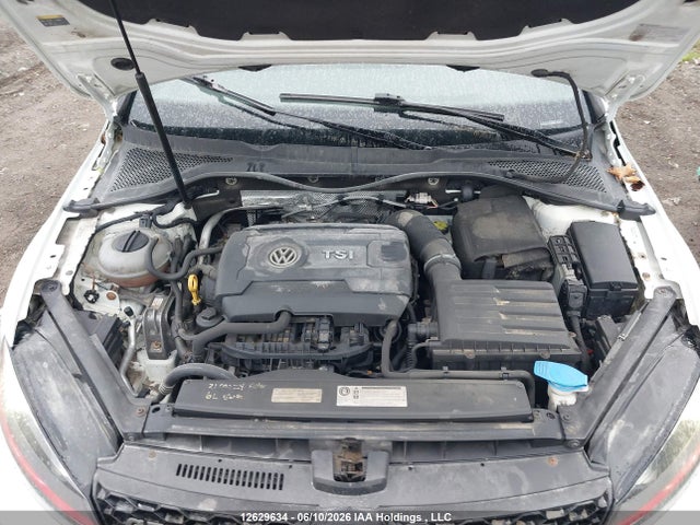 2015 Volkswagen Gti მანქანა იყიდება აუქციონზე, vin: 3VW4T7AUXFM079229, აუქციონის ნომერი: 12629634
