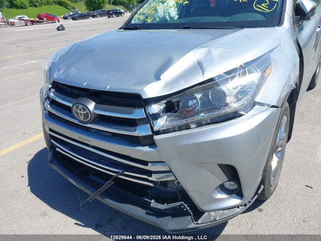 2019 Toyota Highlander Limited/ltd Platinum მანქანა იყიდება აუქციონზე, vin: 5TDDZRFH2KS992229, აუქციონის ნომერი: 12629644