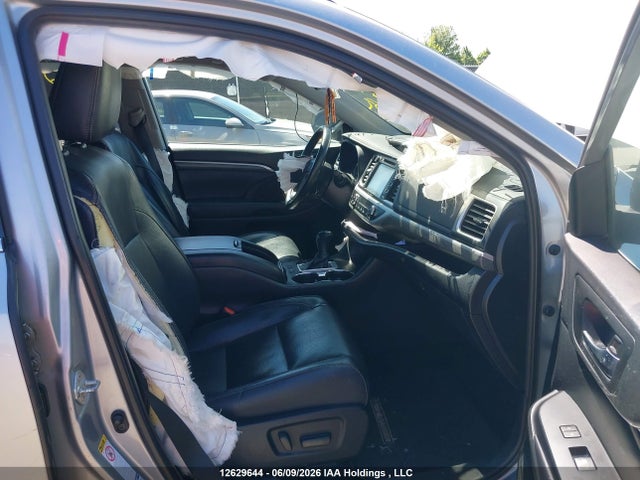 2019 Toyota Highlander Limited/ltd Platinum მანქანა იყიდება აუქციონზე, vin: 5TDDZRFH2KS992229, აუქციონის ნომერი: 12629644