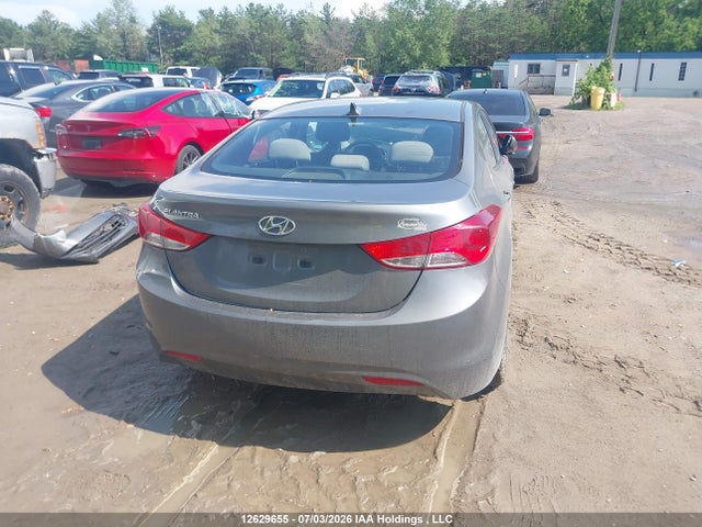 2013 Hyundai Elantra Gl მანქანა იყიდება აუქციონზე, vin: 5NPDH4AE2DH335927, აუქციონის ნომერი: 12629655