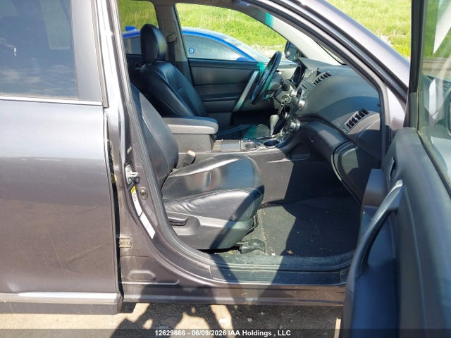 12629666 :رقم المزاد ، 5TDBK3EHXCS163985 vin ، 2012 Toyota Highlander V6 مزاد بيع