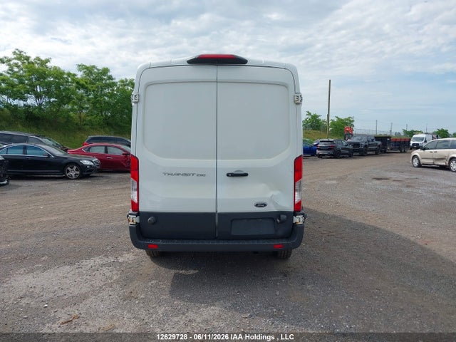 Ford Transit T-250 2018 1FTYR2CM6JKB26999 Image 16