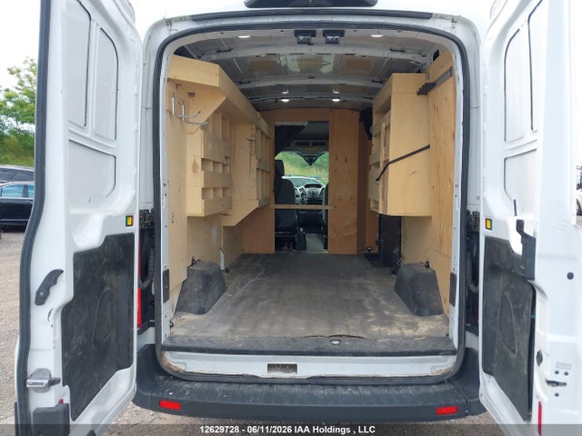 Ford Transit T-250 2018 1FTYR2CM6JKB26999 Image 8