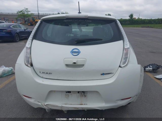 2015 Nissan Leaf S/sl/sv მანქანა იყიდება აუქციონზე, vin: 1N4AZ0CP1FC318466, აუქციონის ნომერი: 12629860