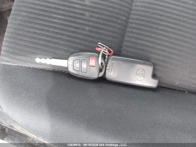 Продажа на аукционе авто 2017 Toyota Rav4 Le, vin: 2T3BFREV6HW602120, номер лота: 12629910