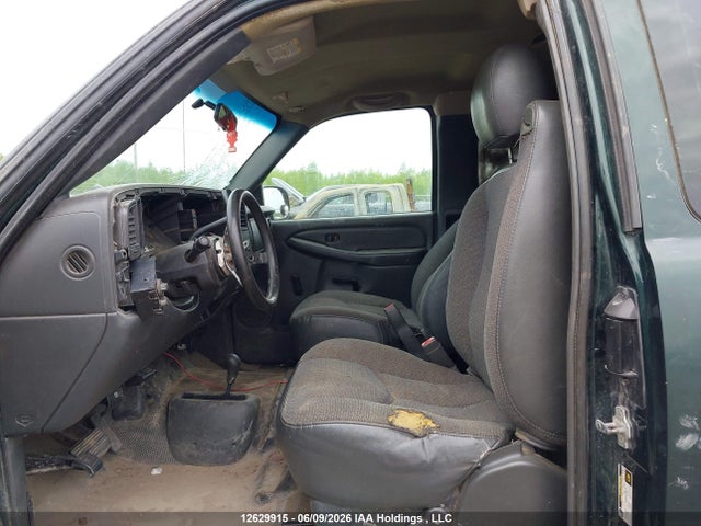 2004 Chevrolet Silverado K2500 Heavy Duty მანქანა იყიდება აუქციონზე, vin: 1GCHK29U04E252693, აუქციონის ნომერი: 12629915