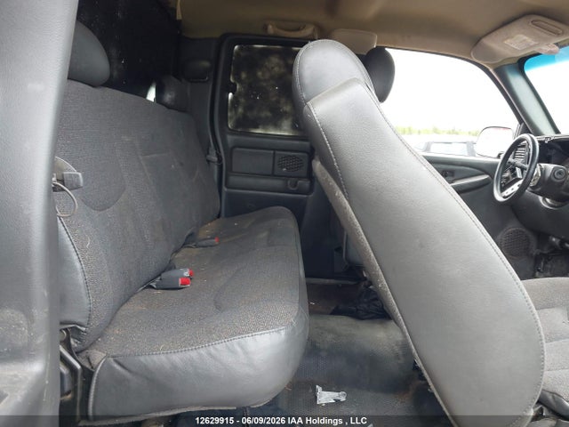 2004 Chevrolet Silverado K2500 Heavy Duty მანქანა იყიდება აუქციონზე, vin: 1GCHK29U04E252693, აუქციონის ნომერი: 12629915