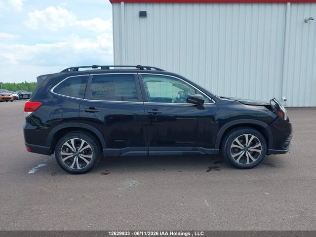 Subaru Forester Limited 2022 JF2SKEPC4NH422332 Image 13