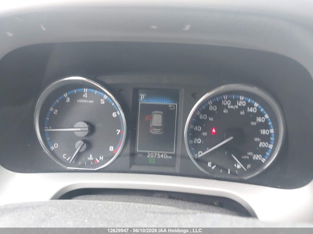 2T3ZFREV7HW372831 Toyota RAV4 LE