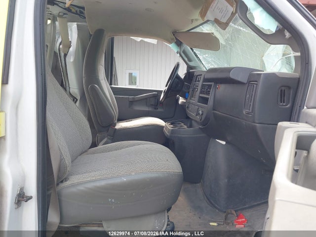 12629974 :رقم المزاد ، 1GCWGAFF7H1175097 vin ، 2017 Chevrolet Express G2500 مزاد بيع