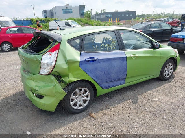 12629989 :رقم المزاد ، KMHCT5AE4CU049142 vin ، 2012 Hyundai Accent مزاد بيع