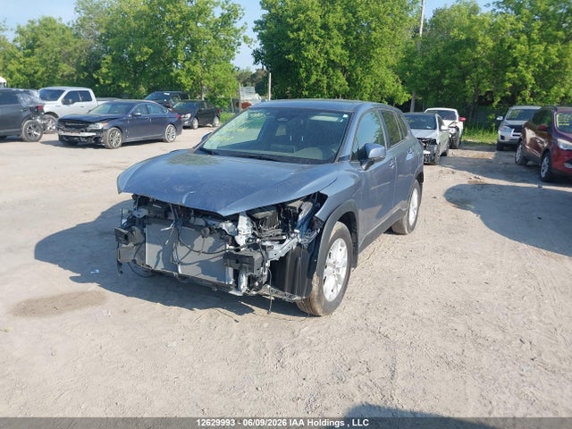 Toyota Corolla Cross Le 2023 7MUCAABG9PV076114 Image 2