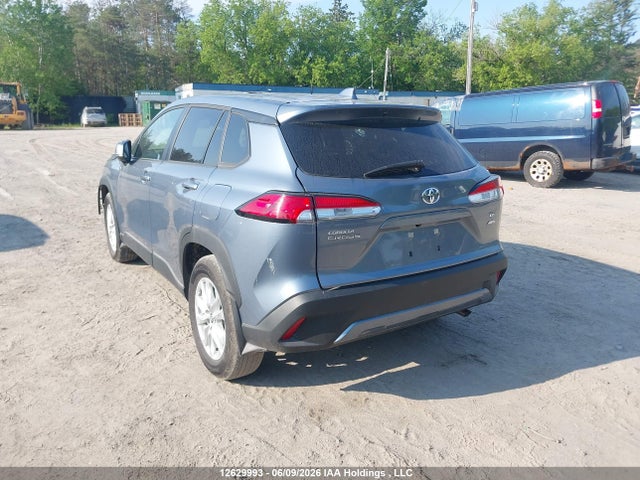 Toyota Corolla Cross Le 2023 7MUCAABG9PV076114 Image 3