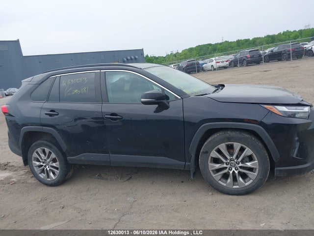 Toyota RAV4 2022 2T3R1RFV5NC290381 Image 13