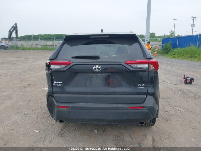 Toyota RAV4 2022 2T3R1RFV5NC290381 Image 16