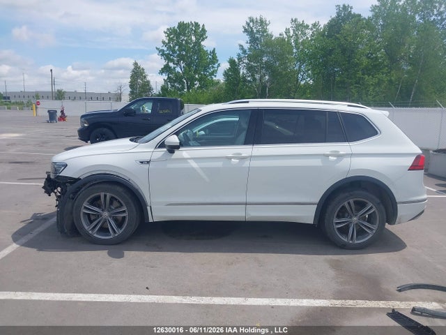 3VV4B7AXXMM096000 Volkswagen Tiguan Sel Premium R-line