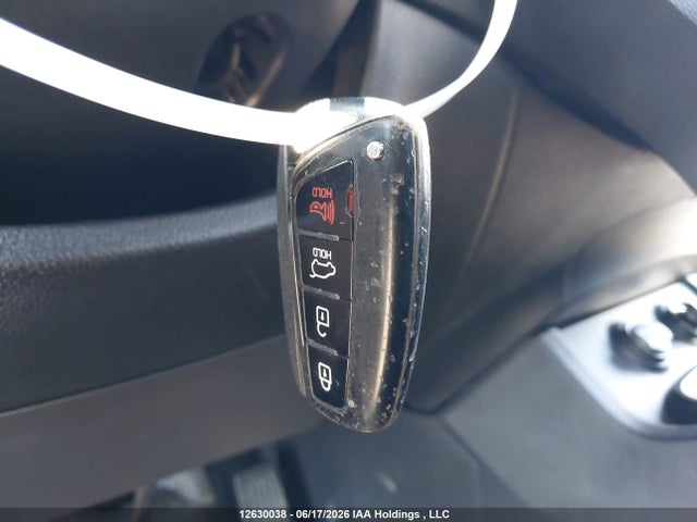 2017 Hyundai Santa Fe Sport მანქანა იყიდება აუქციონზე, vin: 5XYZUDLAXHG392501, აუქციონის ნომერი: 12630038