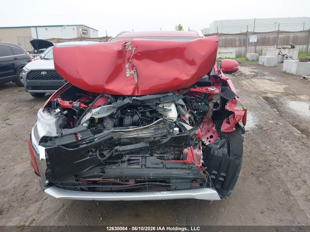 JA4AZ2A33JZ607113 Mitsubishi Outlander Es