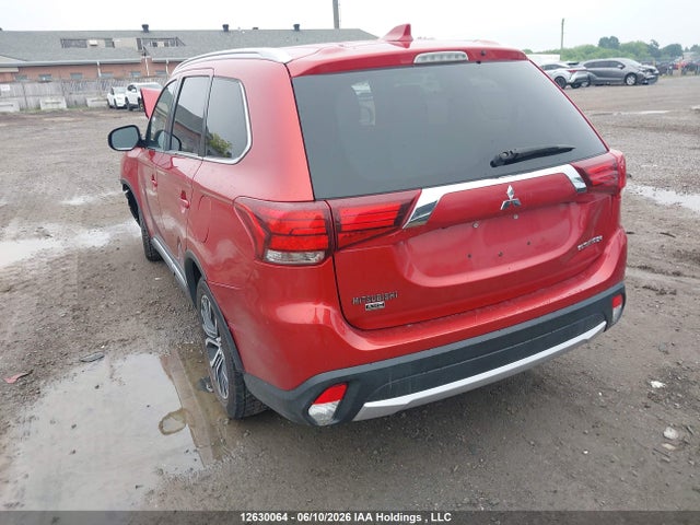 JA4AZ2A33JZ607113 Mitsubishi Outlander Es