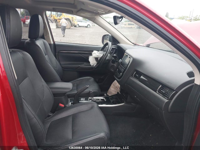 JA4AZ2A33JZ607113 Mitsubishi Outlander Es